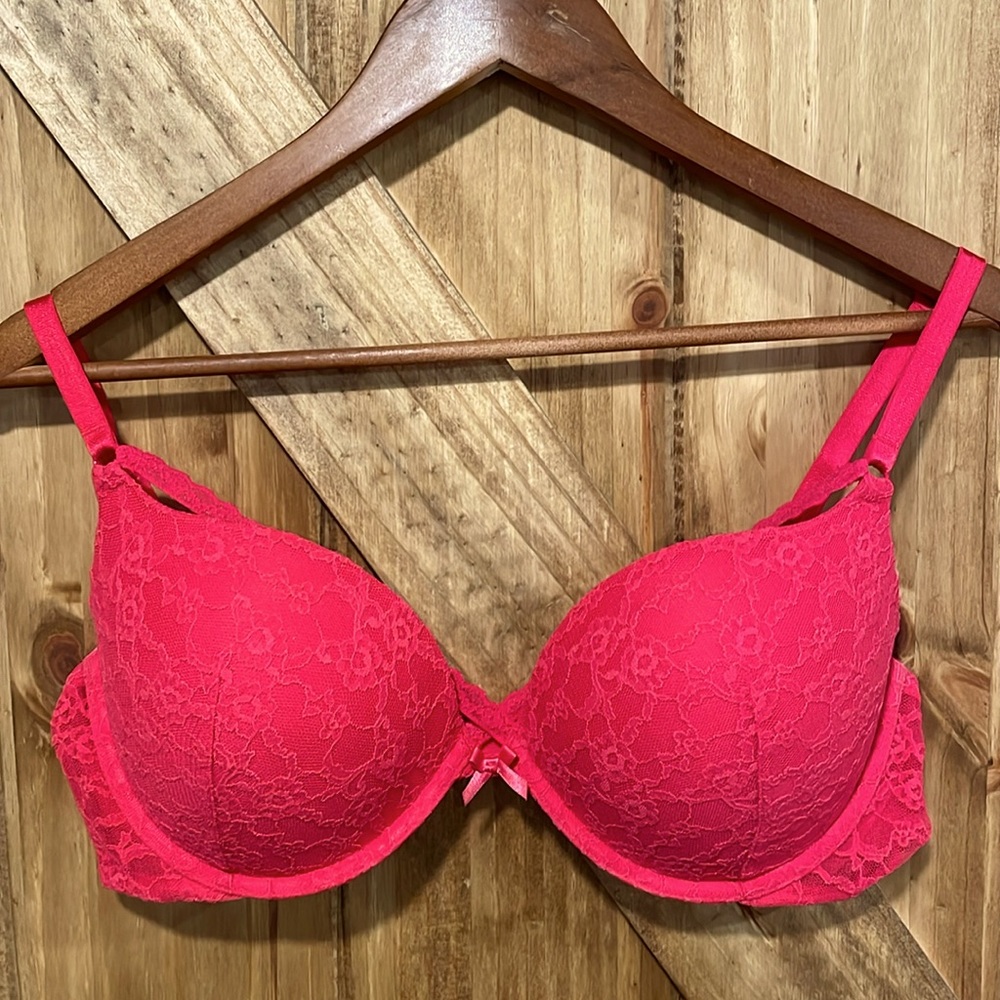Victoria’s Secret Red Push Up Bra 38C